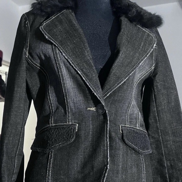 Vintage bebe Dark Wash Denim Jacket lace pocket detail. - Picture 5 of 11